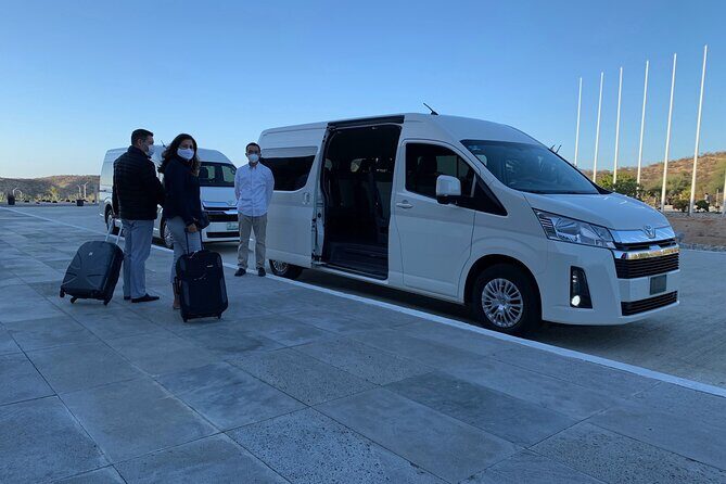 Private Roundtrip Transfer from Los Cabos Airport - A Closer Look at the Booking and Service Details