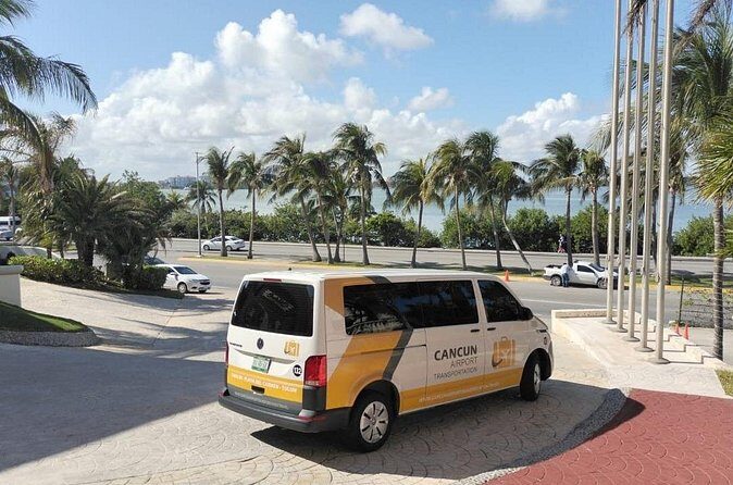 Private Roundtrip Transportation from CUN to Boulevard Kukulcan - Who This Service Is Perfect For