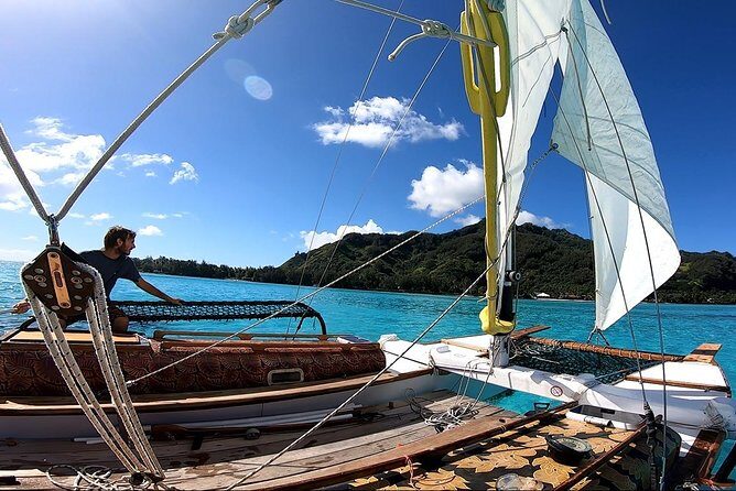 Private sailing adventure - An Intimate Look at the Moorea Sailing Experience