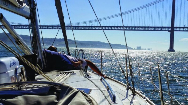 Private Sailing Boat Tour Lisbon with a drink: 2 to 8 Hours - Who Should Consider This Tour?