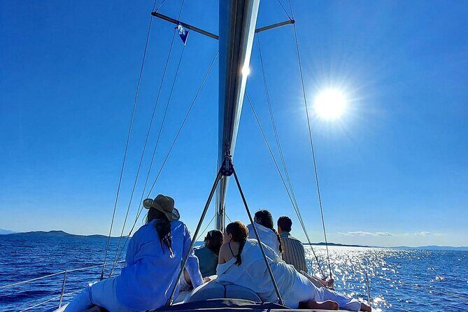 Private sailing cruise-Mykonos Southern Beach Hopping withLunch - Key Points