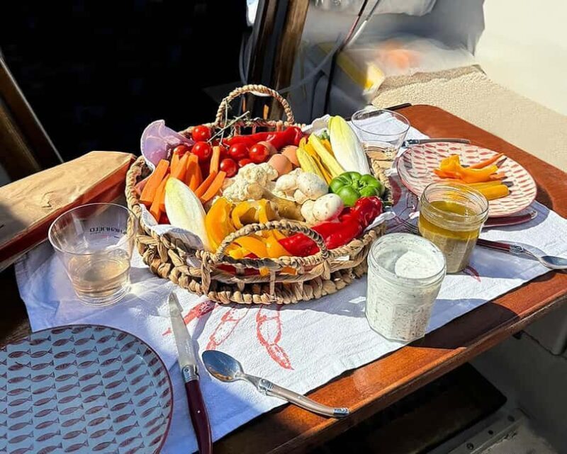Private sailing excursion & Provençal picnic - The Itinerary Breakdown