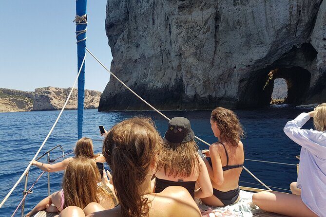 Private sailing experience in Alghero - FAQ