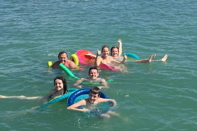 Private Sandbar Boat Party in Sarasota - Who Will Love This Experience?