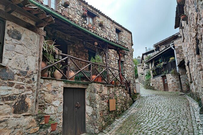 Private Schist Villages Full Day Tour from Lisbon - Key Points