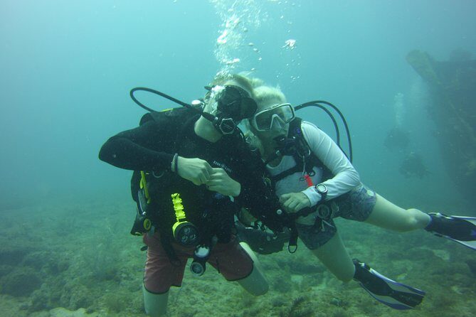 Private SCUBA Dive the reefs of Key Largo for up to 8 certified divers - The Experience and the Guides