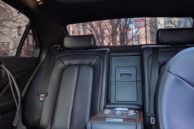 Private Sedan Transfer from Chicago Downtown to O`Hare airport - Price and Value