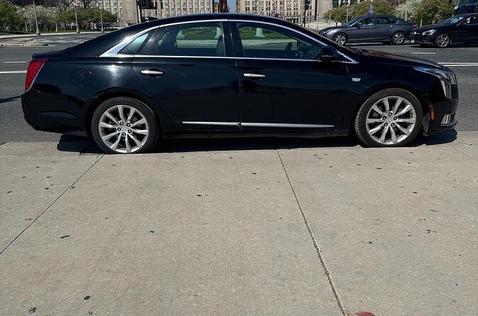 Private Sedan Transfer from O'Hare and Midway Airport to Chicago - Who Would This Service Suit?
