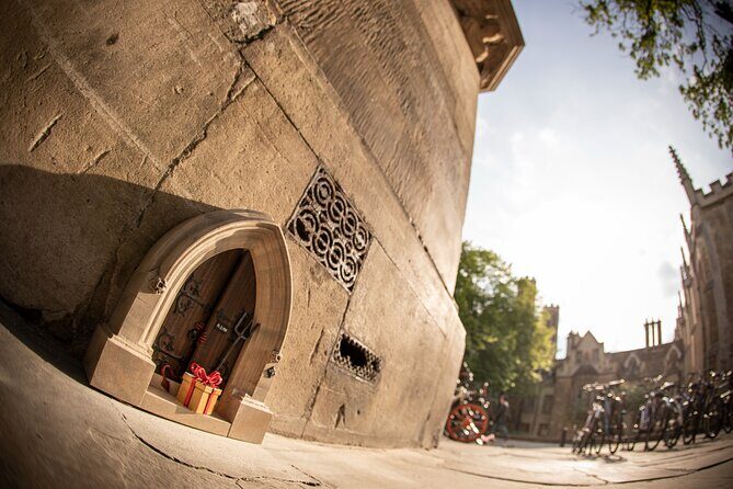 Private Self-Guided Dinky Door Hunt in Cambridge - A Closer Look at the Dinky Door Hunt