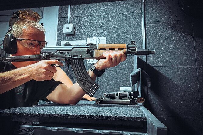 Private Shooting Experience Stalingrad Package in Budapest - Key Points