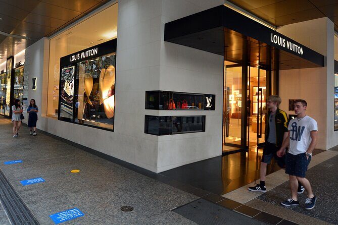 Private Shopping Tour from Brisbane hotels to DFO Brisbane - What You Can Expect from the Tour