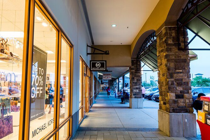 Private Shopping Tour from Dallas to Allen Premium Outlets - FAQs