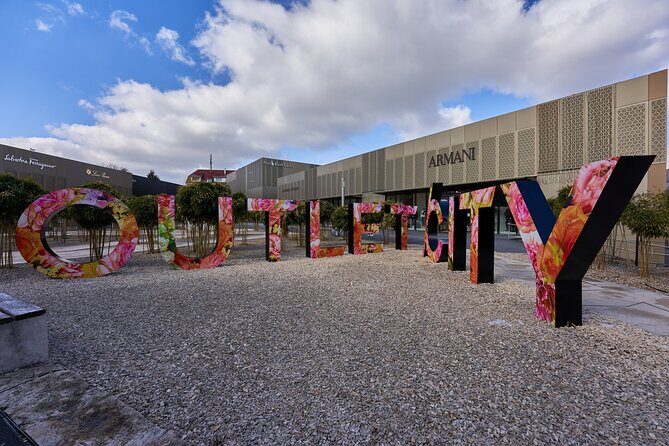 Private Shopping Tour from Stuttgart City to Outletcity Metzingen - The Experience: What to Expect from the Tour