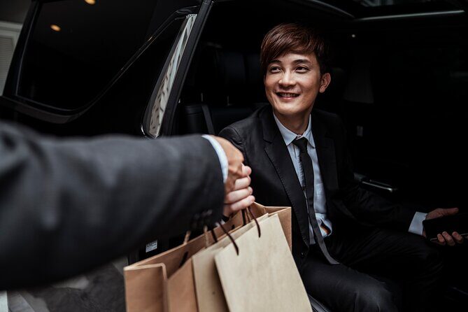 Private Shopping Tour to Woodbury Common Premium Outlets - FAQ