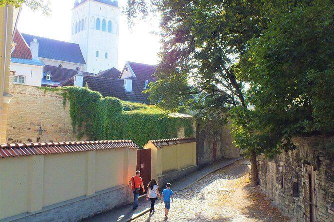 Private Shore Excursion: Tallinn Old Town Walking Tour with Round-Trip Transfer - Frequently Asked Questions