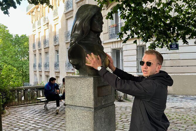 Private Sidecar Tour of Montmartre : Off the Beaten Path - FAQ