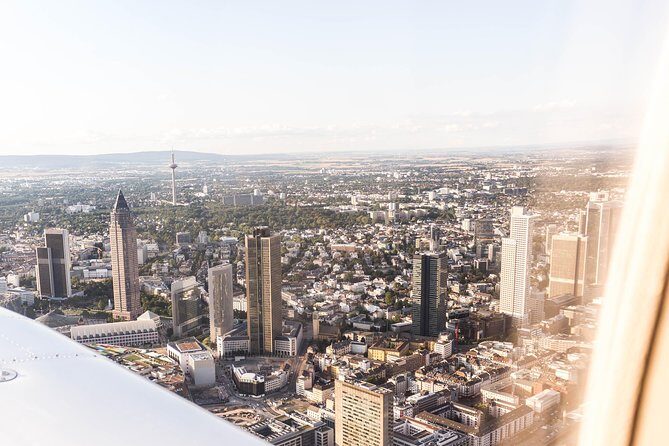 Private Sightseeing Flight above Frankfurt - Key Points