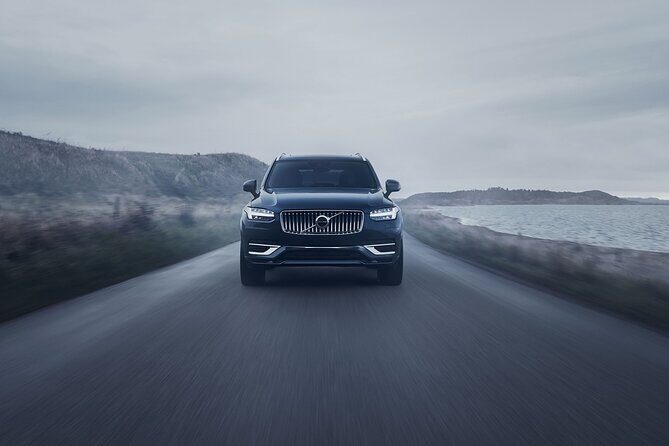 Private sightseeing in a Volvo XC 90 All inclusive museum/guiding - FAQ
