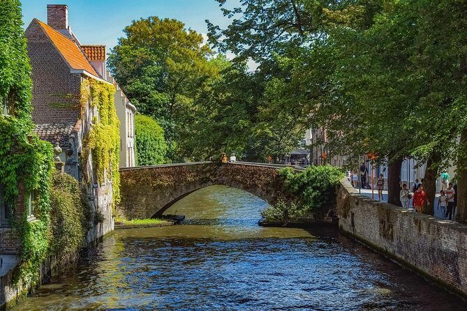 Private sightseeing roundtrip transfer to Bruges from Amsterdam - Value and Cost