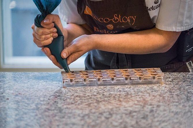 Private sightseeing roundtrip transfer to Bruges from Amsterdam - FAQs