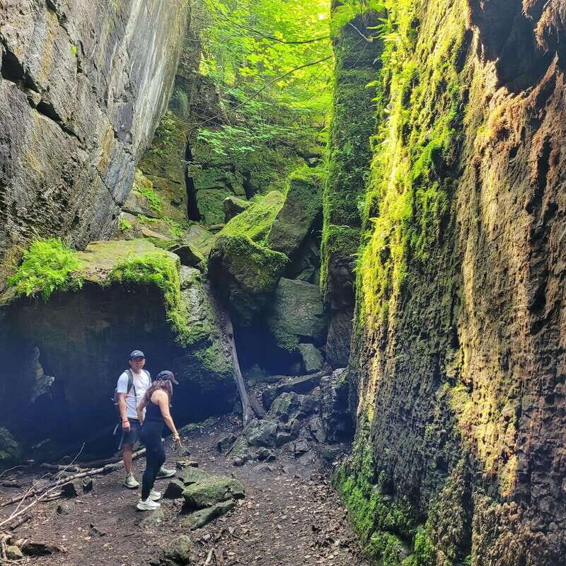 Private Singhampton Caves Hike - Collingwood/Blue Mountain - A Closer Look at the Tour