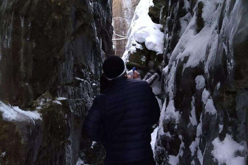 Private Singhampton Caves Snowshoe-Collingwood/Blue Mountain - Key Points