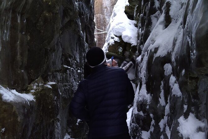 Private Singhampton Caves Snowshoe, Collingwood/Blue Mountain - Exploring the Singhampton Caves by Snowshoe: An Honest Review