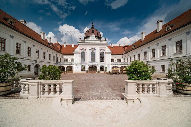 Private Sissi Palace tour in Godollo city with Puszta tour option - Key Points