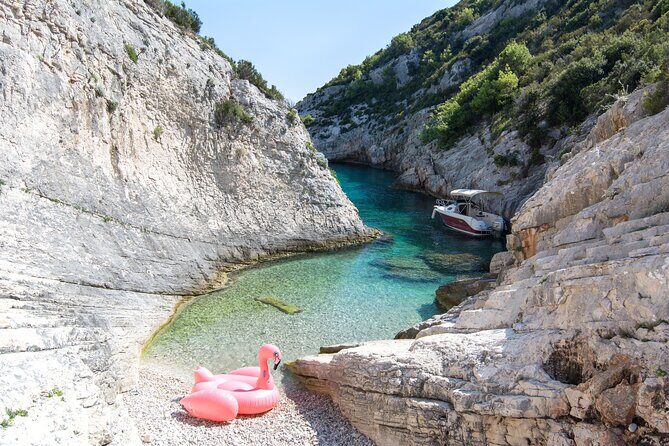 Private Speed Boat Tour to Blue Cave & Pakleni islands - FAQ