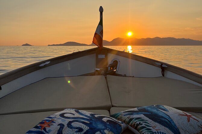 Private Sunset Aperitif on a Boat in the Gulf of Poets - Who Is This Tour For?