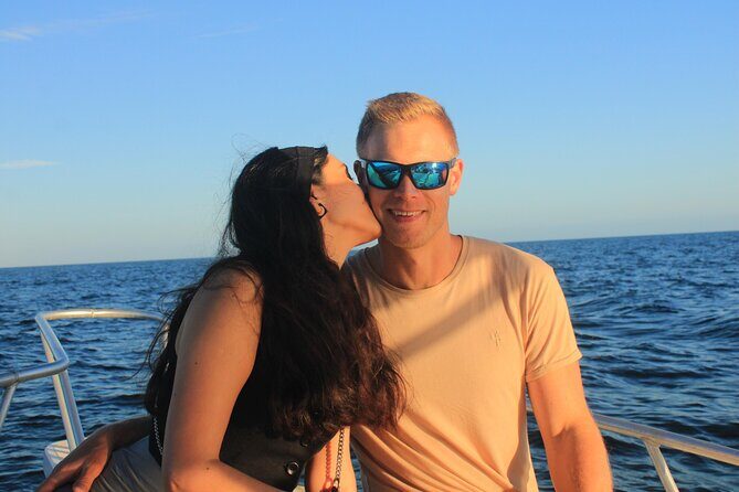 Private Sunset Cruise in San Jose del Cabo Appetizers,open bar - Key Points