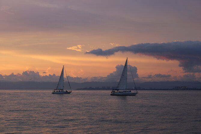 Private Sunset Sailing Cruise in Puerto Vallarta - Key Points