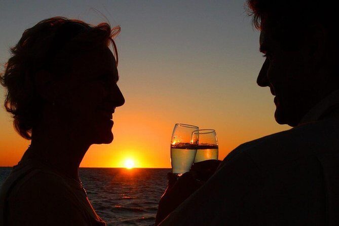 Private Sunset Yacht 2h Cruise from Albufeira Marina - Key Points