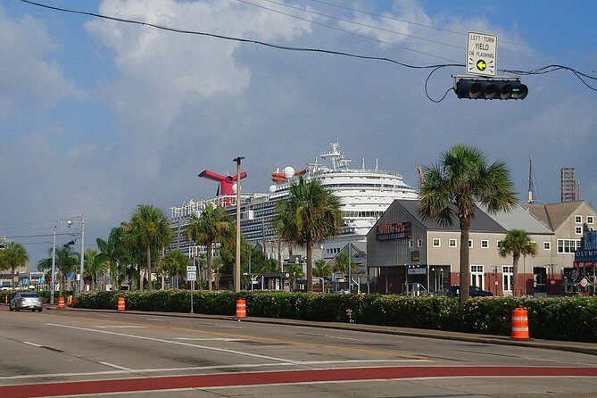 Private SUV Transfer Houston IAH Airport to Galveston for 6 PAX - A Closer Look at the Private SUV Transfer Experience