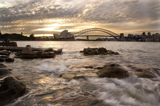 Private Sydney Harbour Sunset Photo Tour & Cruise - First Impressions: An Experience Tailored for Photographers and Sightseers