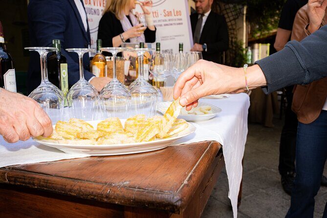 Private tasting of organic wines in the cellar in Arezzo - Practical Details and Logistics