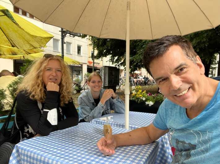 Private Taxi Tour through Berlin Extended & Relaxed ca 6-8h - Key Points