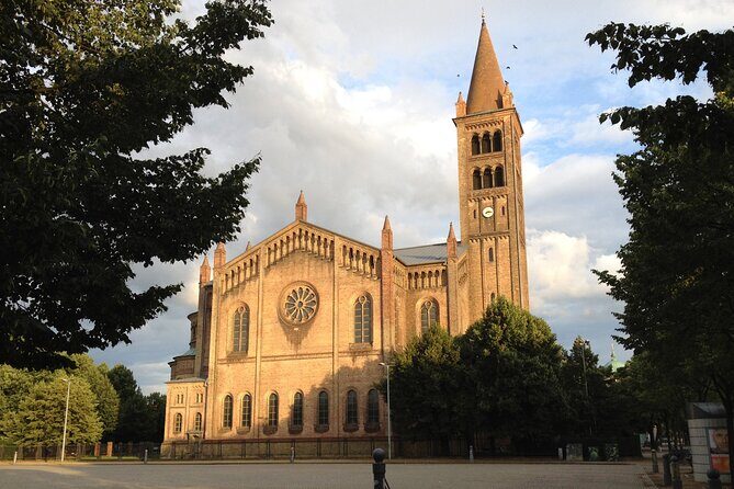 Private taxi tour to Potsdam and Sanssouci 6-8h - Why Opt for This Private Tour?