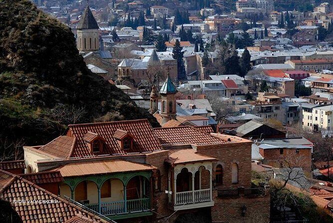 Private Tbilisi City Tour and Dinner with Folk Show - Exploring Old Town and Making Memories