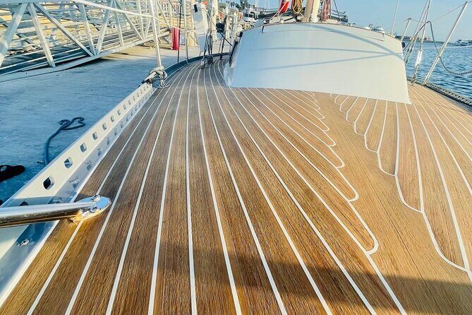 Private Therapy Sailing Adventure - What is the Private Therapy Sailing Adventure?