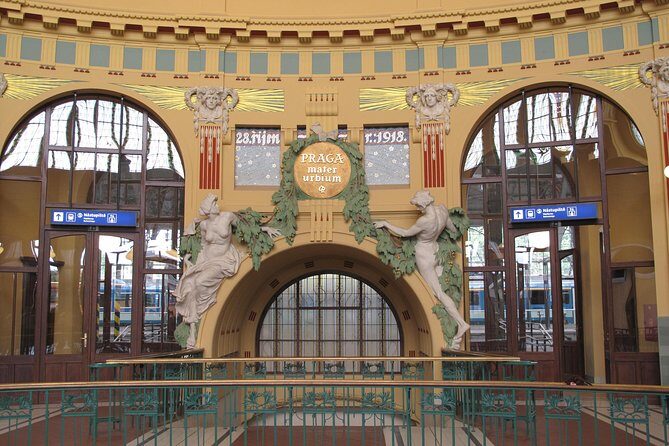 Private Thousand Years of Prague Architecture Tour - Who Should Consider This Tour?