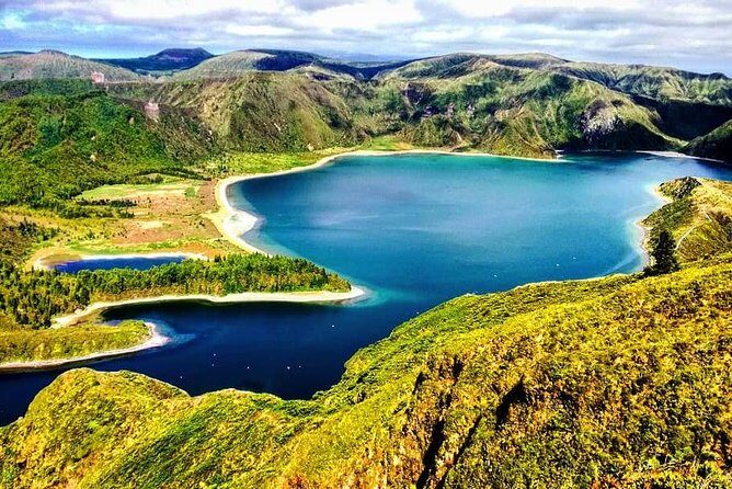 Private Tour 1-4 people Full Day Sete Cidades & Lagoa do Fogo - FAQs