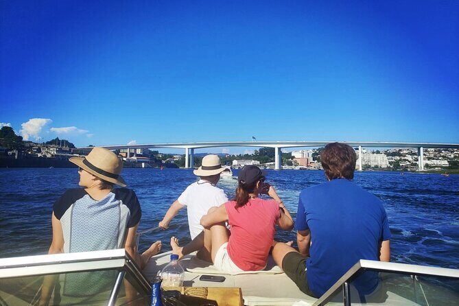 Private Tour 6 Bridges and Douro 2h opt. sunset, group price up to 6px - Discovering Porto from the Douro River