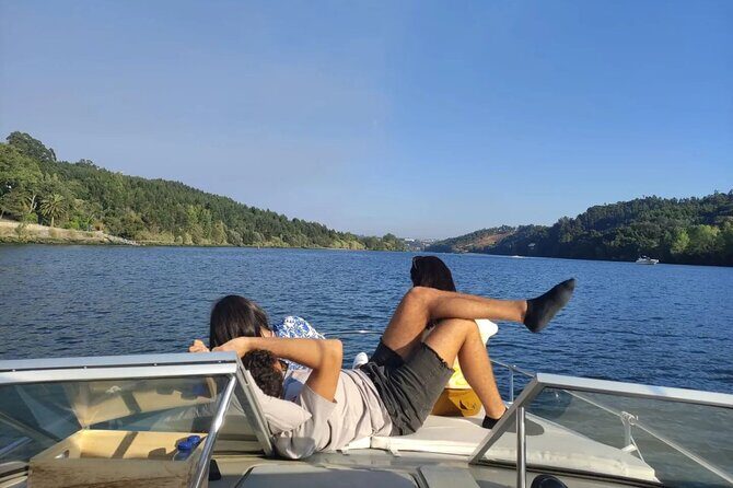 Private Tour 6 Bridges and Douro 2h opt. sunset, group price up to 6px - Frequently Asked Questions