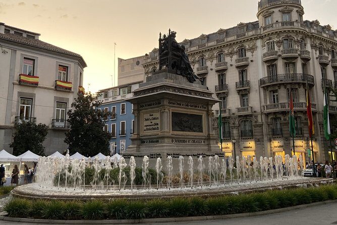 Private Tour Albayzin and City Center (Entrance fees included) - Visiting the Royal Chapel: A Must-See for History Buffs