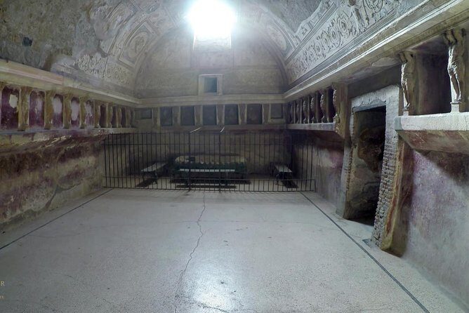 Private tour Amalfi Coast and Pompei: Positano and Sorrento - Key Points