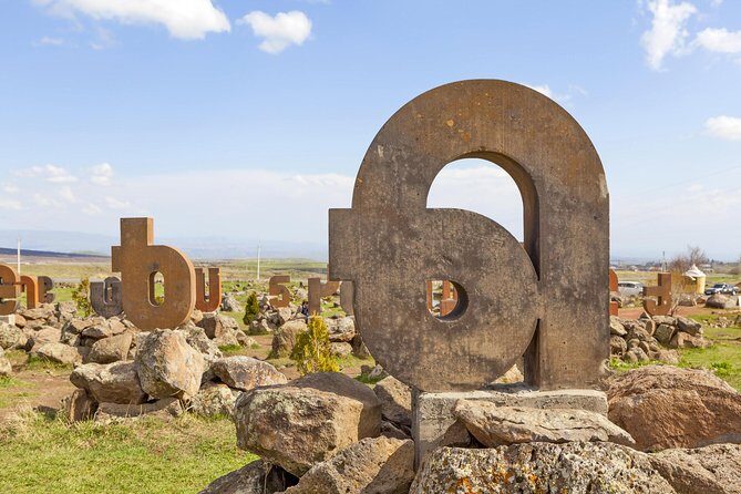 Private Tour: Amberd Fortress, Saghmosavank, Alphabet Monument - Key Points