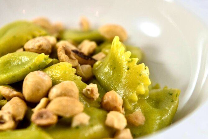 Private Tour and Lunch in a typical restaurant in old town - Key Points