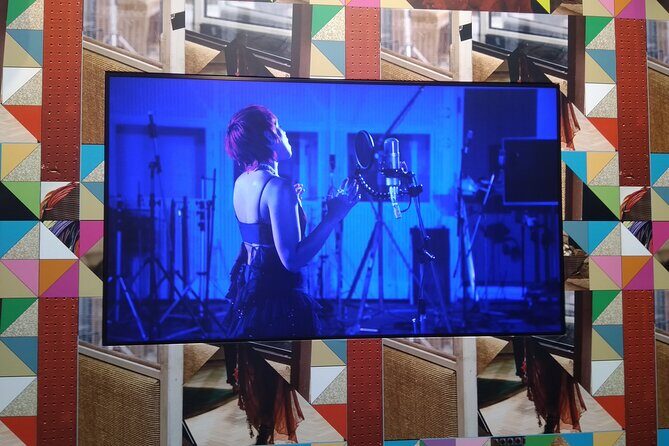 Private tour Biennale 2025: Intelligens, natural, artificial - Who Should Consider This Tour?