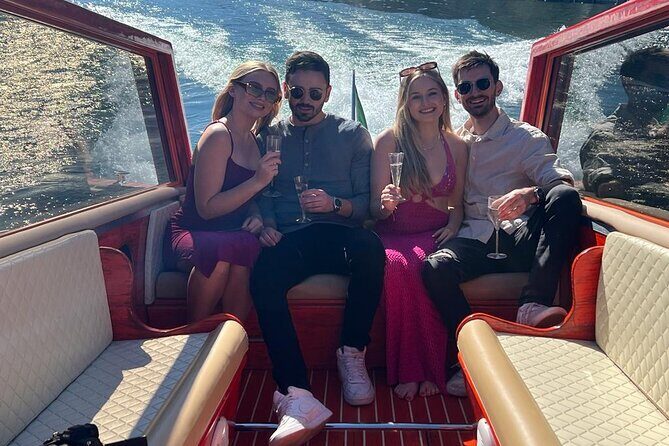 Private Tour by Classic Wooden Boat on Lake Como 6 pax - FAQ